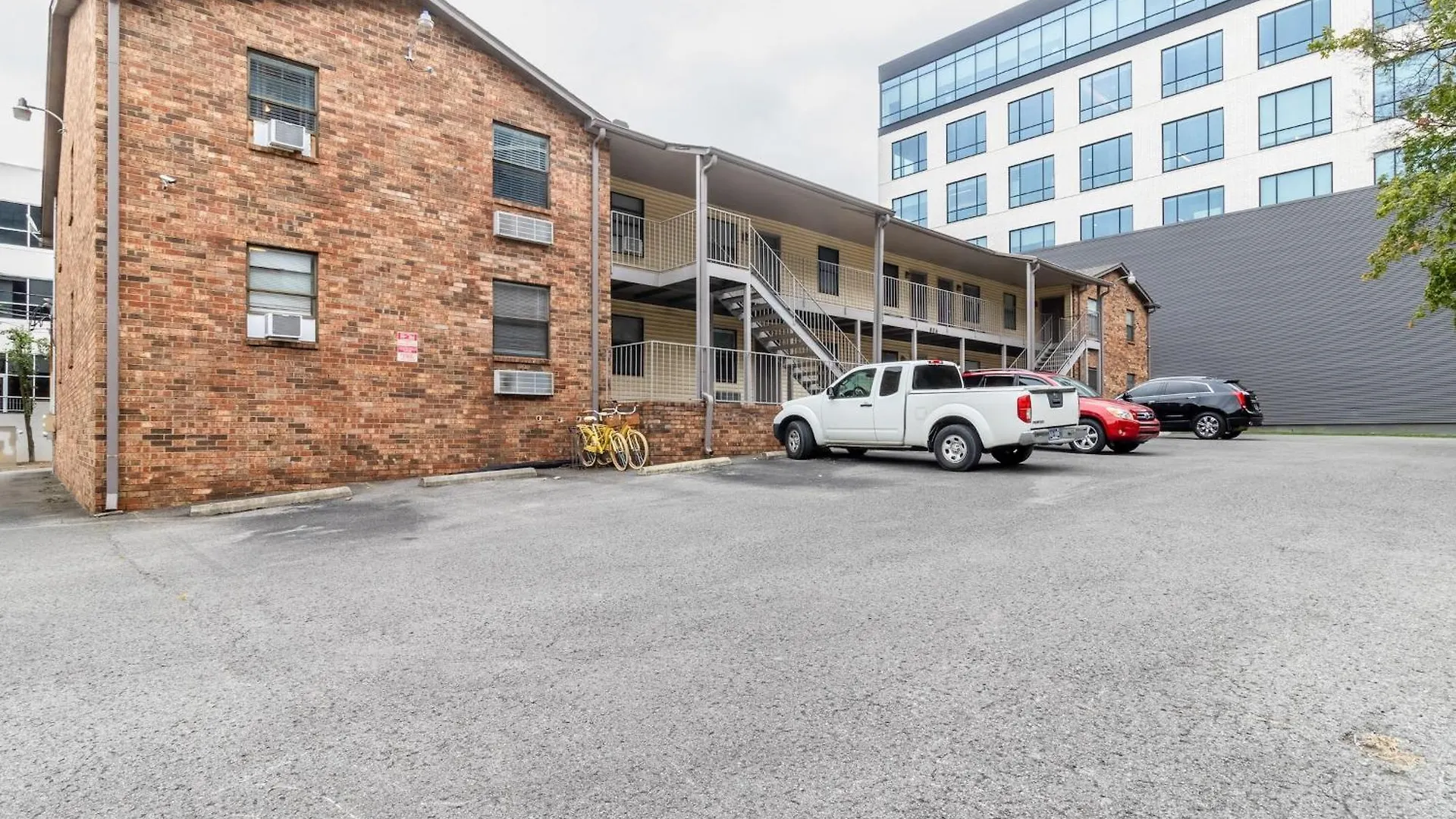 Downtown 1Br Condo With Full Kitchen, Pet-Friendly Nashville Apartment